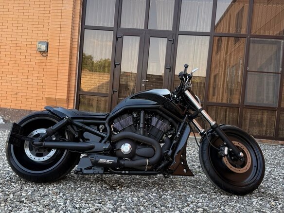 2004 Harley-Davidson V-Rod, чёрный, 2800000 рублей