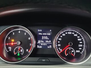 2020 Volkswagen Golf TGI BlueMotion VII Рестайлинг, белый, 1990000 рублей, вид 4