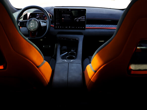 2024 Zeekr 001 100 kWh I, серый, 5578000 рублей - вид 23
