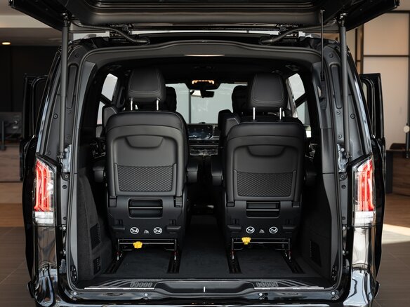 2026 Mercedes-Benz V-Класс Extra Long 300 d экстра длинный III (W447) Рестайлинг 2, чёрный, 14500000 рублей - вид 21