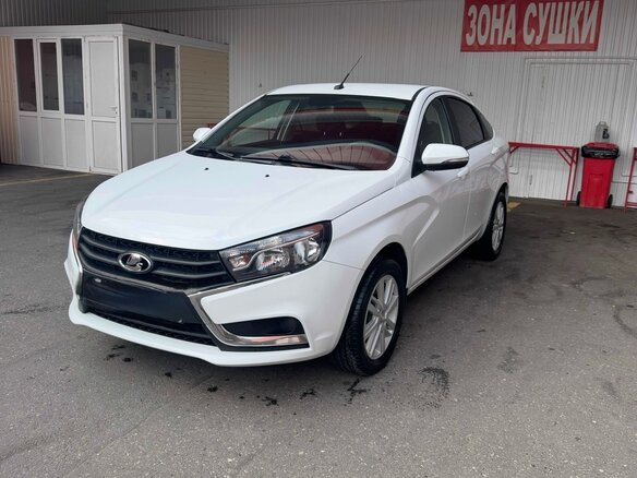 2017 Lada (ВАЗ) Vesta I, белый, 830000 рублей
