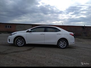 2013 Toyota Corolla XI (E160, E170, E180), белый, 1600000 рублей, вид 2