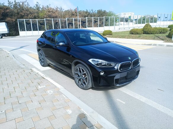 2018 BMW X2 sDrive18i I (F39), чёрный, 1900000 рублей - вид 1