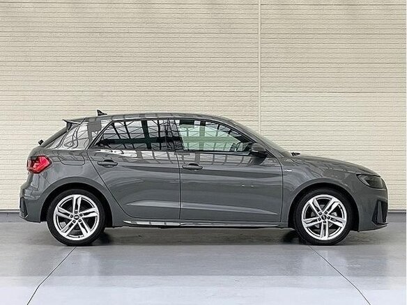 2022 Audi A1 citycarver II (GB), серый - вид 8