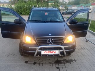 1998 Mercedes-Benz M-Класс 230 I (W163), серый, 500000 рублей, вид 1