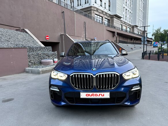 2019 BMW X5 M50d IV (G05/G18), синий, 6500000 рублей - вид 1
