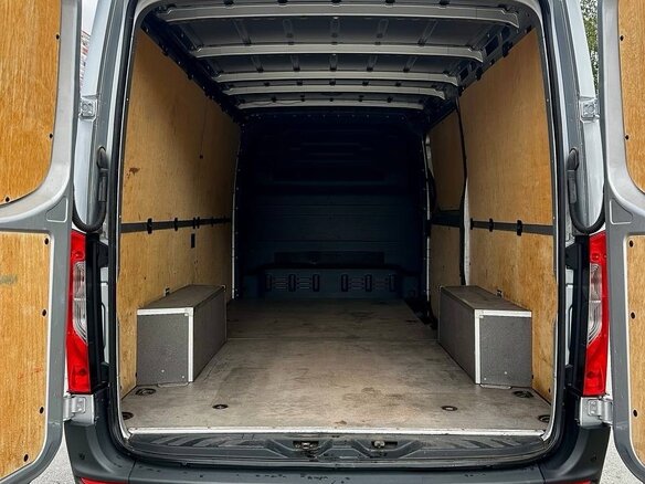 2018 Mercedes-Benz Sprinter, серебристый, 4000000 рублей - вид 1
