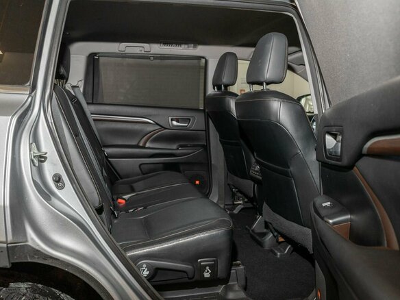 2015 Toyota Highlander III (XU50), серебристый, 2300000 рублей - вид 19