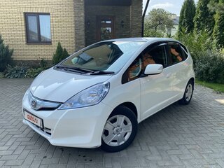 2010 Honda Fit Hybrid II, белый, 720000 рублей, вид 1