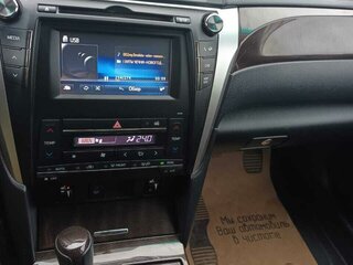 2015 Toyota Camry VII (XV50) Рестайлинг, белый, 2200000 рублей, вид 2