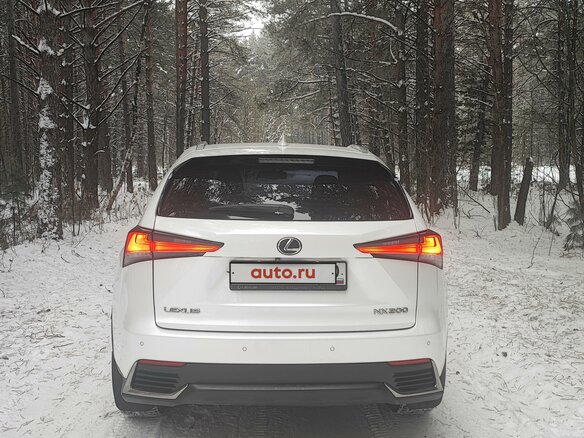 2018 Lexus NX 200 I Рестайлинг, белый, 3600000 рублей - вид 7