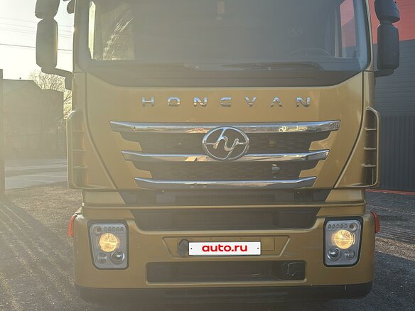 2023 IVECO-Hongyan 4x2, жёлтый, 3278000 рублей - вид 1