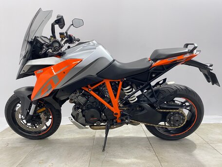 2016 KTM 1290 Super Duke GT, серый, 899000 рублей, вид 2