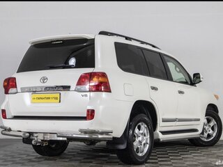 2013 Toyota Land Cruiser 200 Series Рестайлинг 1, белый, 4850000 рублей, вид 4