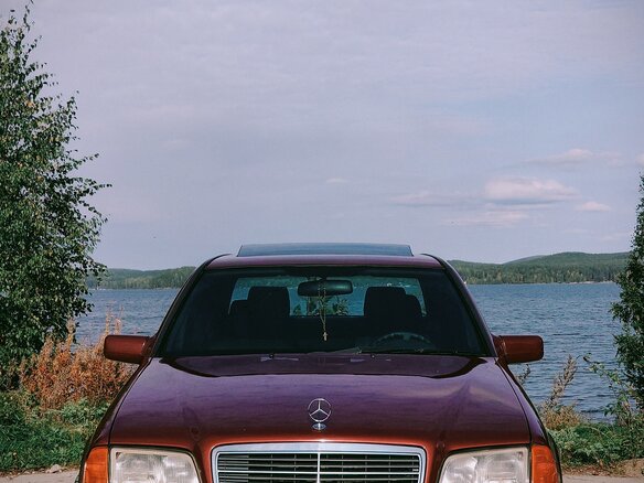2000 Mercedes-Benz C-Класс 180 I (W202) Рестайлинг, чёрный, 300000 рублей - вид 1