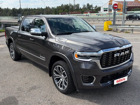 2025 Ram 1500 Crew Cab V Рестайлинг, серый, 9100000 рублей