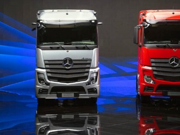 2023 Mercedes-Benz Actros, серебристый, 12500000 рублей - вид 3
