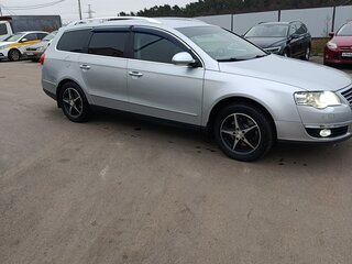 2010 Volkswagen Passat B6, серебристый, 1300000 рублей, вид 2