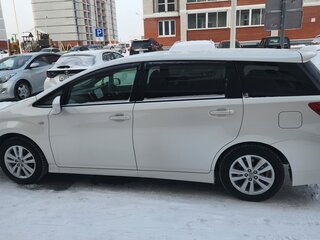 2010 Toyota Wish II, белый, 1100000 рублей, вид 4