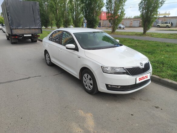 2018 Skoda Rapid I Рестайлинг, белый, 980000 рублей - вид 6