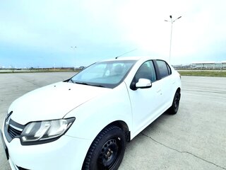 2017 Renault Logan II, белый, 790000 рублей, вид 2