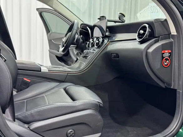 2021 Mercedes-Benz C-Класс 200 L IV (W205) Рестайлинг, чёрный - вид 11