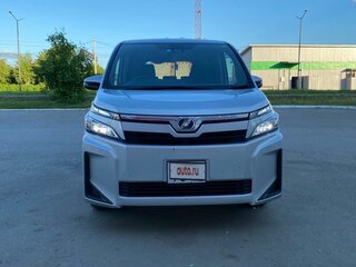 2018 Toyota Voxy III (R80) Рестайлинг, серый, 1670000 рублей, вид 2