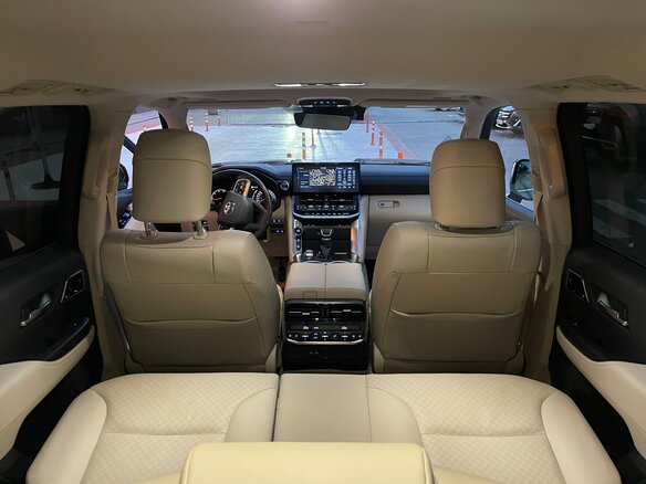2021 Toyota Land Cruiser Arctic Trucks AT35 300 Series, чёрный, 15000000 рублей - вид 9