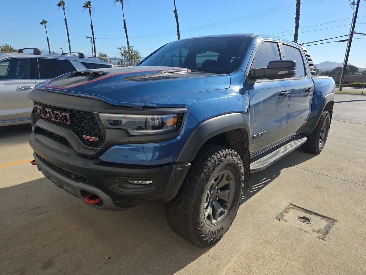 Открыть фотографии: Ram 1500 V