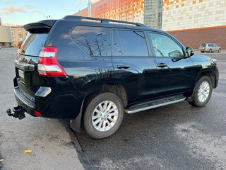 2013 Toyota Land Cruiser Prado 150 Series Рестайлинг 1, чёрный, 3500000 рублей, вид 4