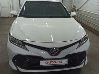 2019 Toyota Camry VIII (XV70), белый, 2800000 рублей, вид 1