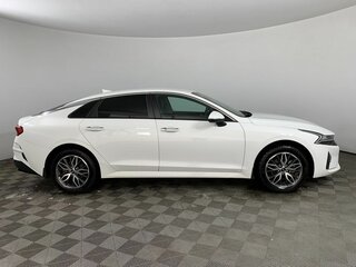 2020 Kia K5 III, белый, 2100000 рублей, вид 2
