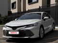2021 Toyota Camry VIII (XV70), белый, 3050000 рублей - вид 3