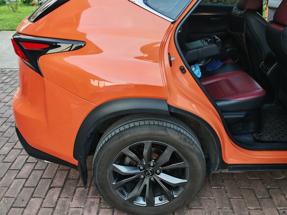 2016 Lexus NX 200t I, оранжевый, 3200000 рублей - вид 10