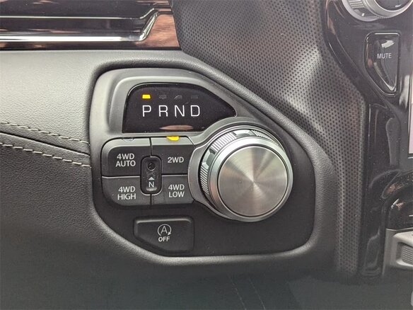 2025 Ram 1500 Crew Cab V Рестайлинг, серебристый, 10134960 рублей - вид 10