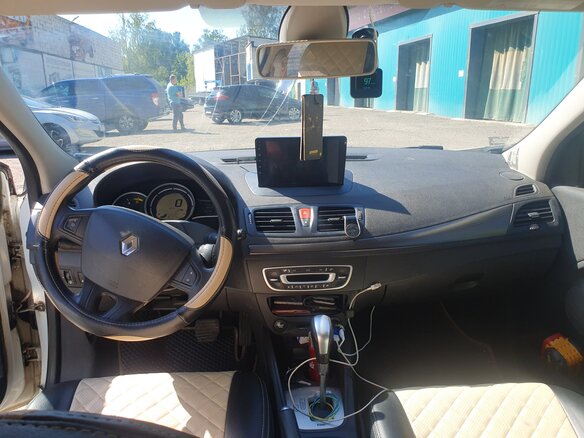 2010 Renault Megane III, белый, 600000 рублей - вид 8