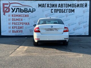 2018 Skoda Octavia III (A7) Рестайлинг, белый, 1150000 рублей, вид 5