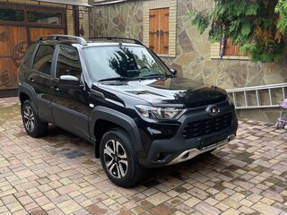 2025 Lada (ВАЗ) Niva Travel I, чёрный, 1350000 рублей, вид 4