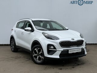 2020 Kia Sportage IV Рестайлинг, белый, 1950000 рублей, вид 3