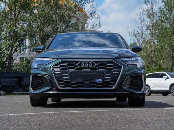 2022 Audi A3 35 TFSI IV (8Y), чёрный, 2000000 рублей - вид 1