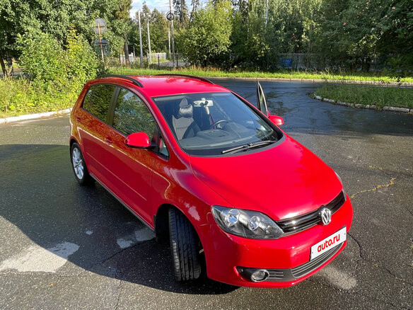 2011 Volkswagen Golf Plus II, красный, 1399000 рублей - вид 7
