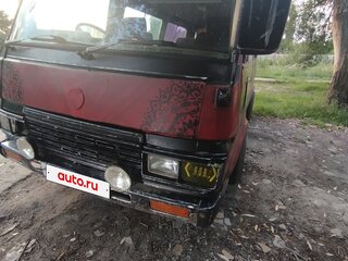 1986 Nissan Homy IV, пурпурный, 230000 рублей, вид 2