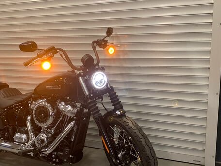 2025 Harley-Davidson Street Bob, чёрный, 2490000 рублей, вид 3