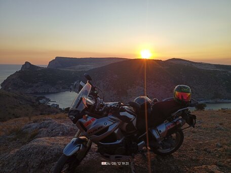 2011 Yamaha XT1200Z Super Tenere, серый, 650000 рублей, вид 1
