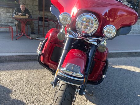 2012 Harley-Davidson Electra Glide, красный, 1200000 рублей, вид 1
