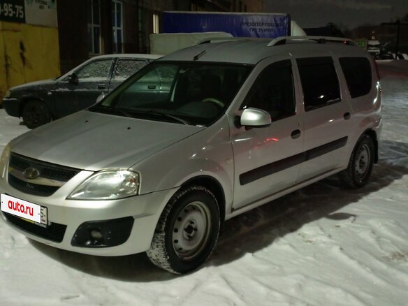 2013 Lada (ВАЗ) Largus I, серебристый, 500000 рублей