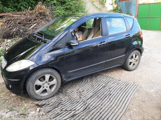 2005 Mercedes-Benz A-Класс 180 II (W169), чёрный, 500000 рублей, вид 4