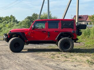 2019 Jeep Wrangler IV (JL), красный, 6200000 рублей, вид 4