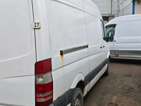 2009 Mercedes-Benz Sprinter, белый, 900000 рублей - вид 1