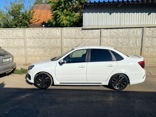 2020 Lada (ВАЗ) Granta Drive Active I Рестайлинг, белый, 650000 рублей, вид 3